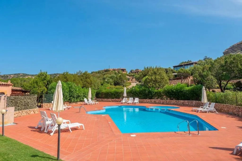 Tatil Evi Sweet Homes Sea View With Pool Baja Sardinya İtalya